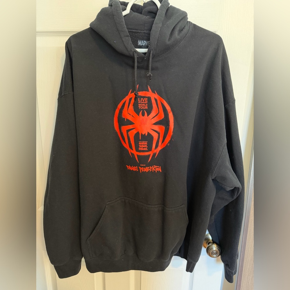 Men’s Spiderman sweatshirt XL